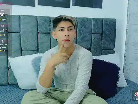 Angel Medina online show from September 12, 1:11 pm