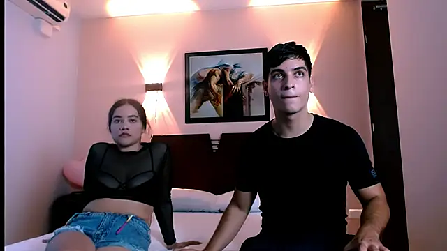 Snapshot of Rouse_and_Ryan chatting on February 23, 5:50 pm Rouse and Ryan online show from February 23, 5:50 pm