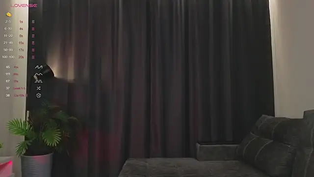 Nerdy Amy online show from November 4, 3:55 pm