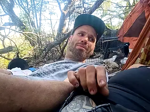 Snapshot of MfMwTrinity chatting on November 3, 9:27 pm MfMwTrinity online show from November 3, 9:27 pm