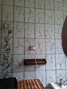 Snapshot of mauroxx08 chatting on February 24, 2:48 pm mauroxx08 online show from February 24, 2:48 pm