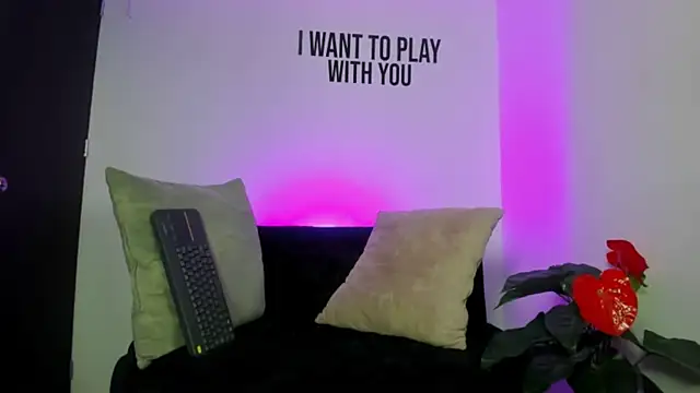 Snapshot of Zamira_Taylor chatting on February 28, 7:14 pm Zamira Taylor online show from February 28, 7:14 pm