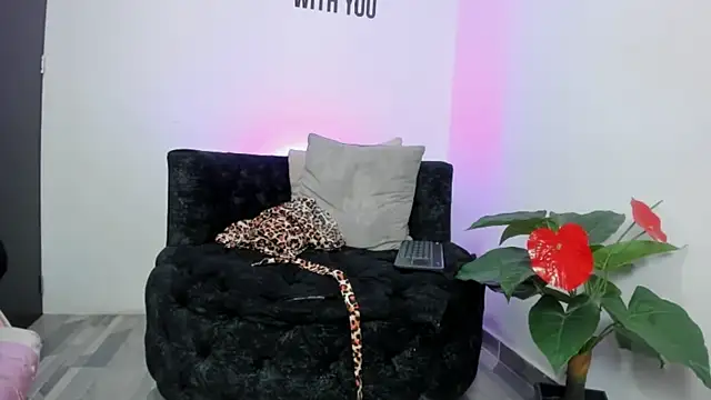 Snapshot of Zamira_Taylor chatting on March 7, 1:53 am Zamira Taylor online show from March 7, 1:53 am