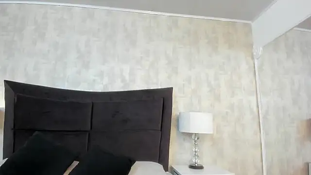 NahomyCarther online show from October 10, 3:49 am