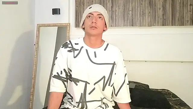 aron and paula online show from September 25, 2:48 am