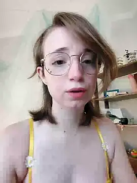 Snapshot of Elise_Nyx chatting on April 24, 12:40 pm Elise Nyx online show from April 24, 12:40 pm