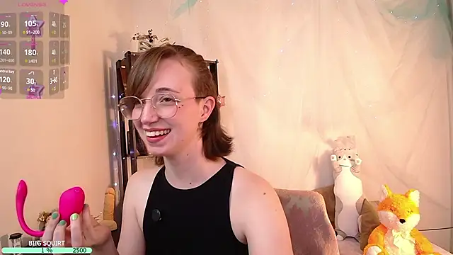 Snapshot of Elise_Nyx chatting on April 29, 7:31 pm Elise Nyx online show from April 29, 7:31 pm