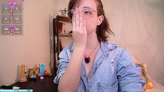 Snapshot of Elise_Nyx chatting on May 13, 1:52 pm Elise Nyx online show from May 13, 1:52 pm