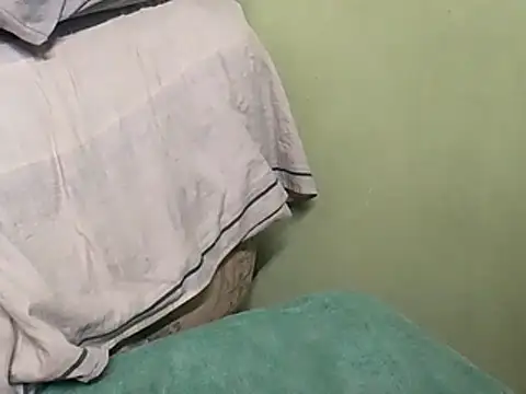 Snapshot of calme_odl1 chatting on December 13, 7:53 pm calme odl1 online show from December 13, 7:53 pm