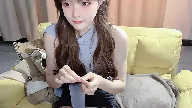 Snapshot of Annnnqi-77 chatting on March 5, 10:22 am Annnnqi-77 online show from March 5, 10:22 am