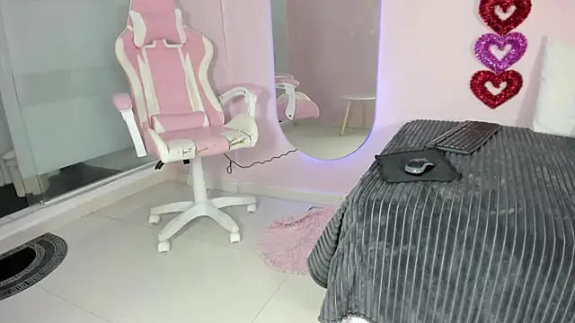 emily sweett24 online show from February 24, 12:48 pm