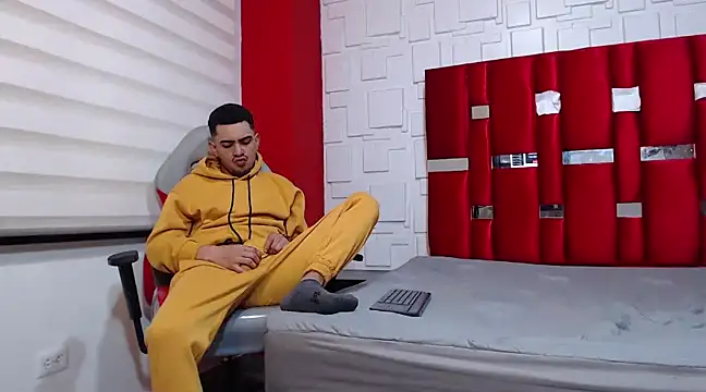 Bayron005 online show from March 16, 1:27 pm