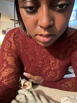 Snapshot of BubblyBabyy chatting on November 10, 7:07 am BubblyBabyy online show from November 10, 7:07 am