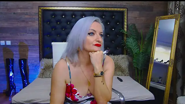 LadyTouch online show from January 31, 3:30 am