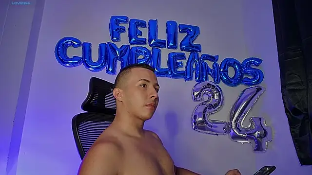 Donathoo1 online show from September 18, 9:50 pm