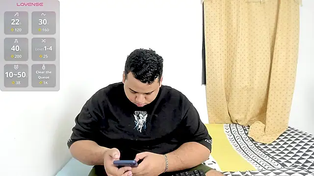 Snapshot of MICHAEL_AND_SHARON chatting on March 6, 11:45 pm MICHAEL AND SHARON online show from March 6, 11:45 pm