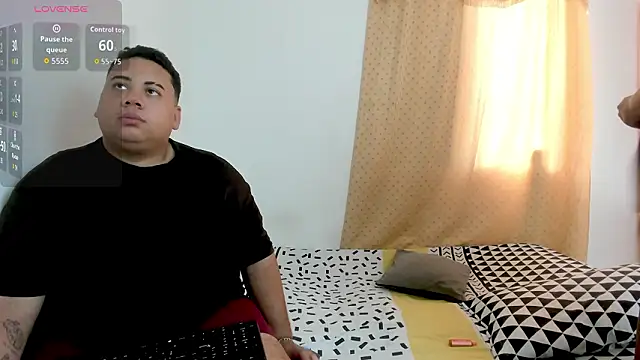 Snapshot of MICHAEL_AND_SHARON chatting on March 9, 3:16 pm MICHAEL AND SHARON online show from March 9, 3:16 pm