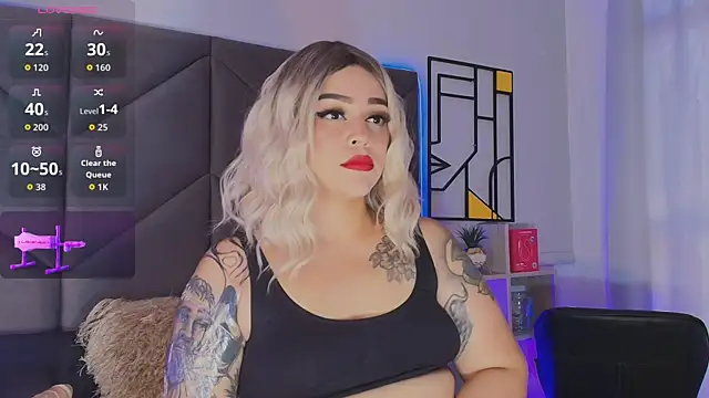 Carlaguzman  online show from July 31, 7:13 pm