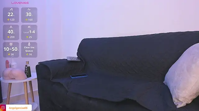 Angelgarcia  online show from October 23, 10:52 pm