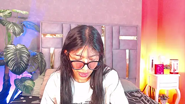 Tyla Ks online show from September 24, 7:39 pm