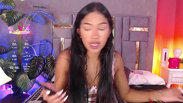 Tyla Ks online show from January 10, 7:37 pm