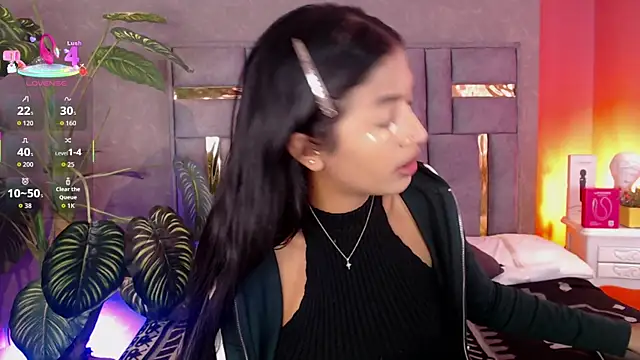 Tyla Ks online show from January 14, 7:41 pm