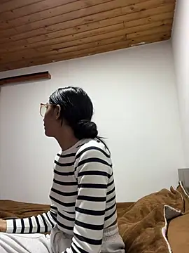 Tyla Ks online show from July 3, 6:14 pm