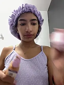 Tyla Ks online show from July 4, 12:22 pm