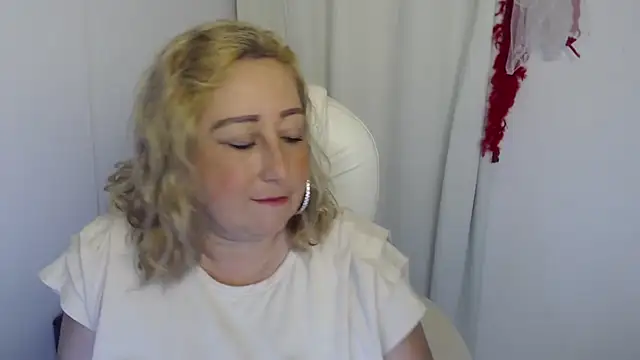 Mature 2025 online show from November 15, 10:59 pm