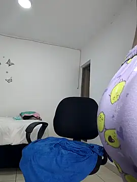 Snapshot of sophia_ramirez12 chatting on September 30, 4:06 am sophia ramirez12 online show from September 30, 4:06 am