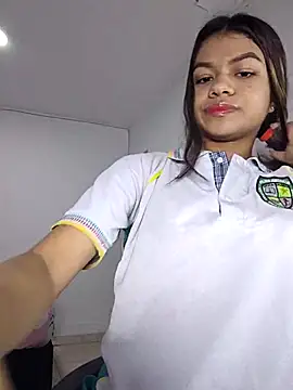 Snapshot of sophia_ramirez12 chatting on October 23, 11:57 pm sophia ramirez12 online show from October 23, 11:57 pm