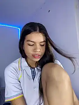 Snapshot of sophia_ramirez12 chatting on October 29, 11:50 pm sophia ramirez12 online show from October 29, 11:50 pm