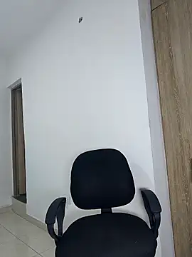 Snapshot of sophia_ramirez12 chatting on November 16, 4:18 am sophia ramirez12 online show from November 16, 4:18 am