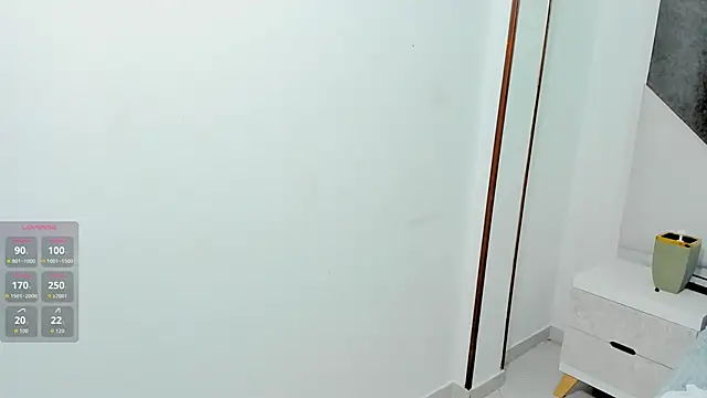 cutie sarax1 online show from October 11, 12:15 pm