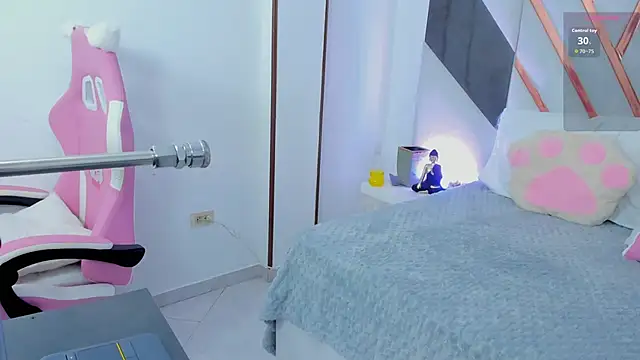 cutie sarax1 online show from October 26, 1:00 am