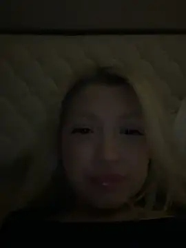 laraaaaaa online show from March 17, 10:06 pm