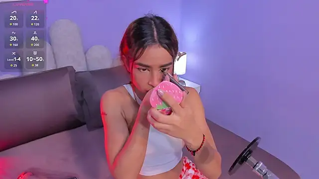 Snapshot of honey_sofii_ chatting on May 30, 11:40 am honey sofii online show from May 30, 11:40 am