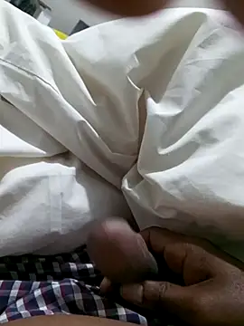 Snapshot of Mthondo-qinile chatting on February 26, 4:25 am Mthondo-qinile online show from February 26, 4:25 am