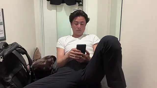Snapshot of masato1115aa chatting on May 15, 11:50 am masato1115aa online show from May 15, 11:50 am