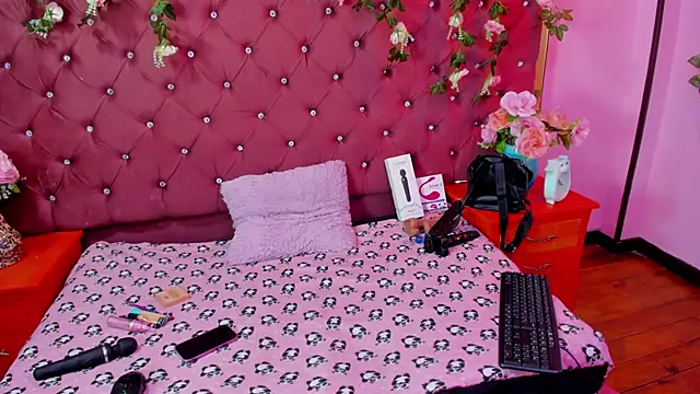  SalomeParra1 online show from September 23, 12:52 pm