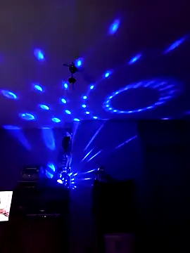 Snapshot of GrindingOvermuch chatting on October 31, 8:43 pm GrindingOvermuch online show from October 31, 8:43 pm