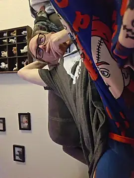 Snapshot of Smallone327 chatting on March 8, 5:11 am Smallone327 online show from March 8, 5:11 am