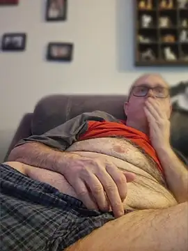 Snapshot of Smallone327 chatting on March 23, 5:22 am Smallone327 online show from March 23, 5:22 am