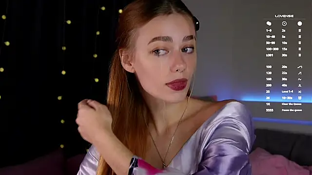 EmilaMills online show from October 15, 12:33 am