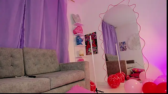 Snapshot of MelaniJhonson chatting on February 12, 9:15 am MelaniJhonson online show from February 12, 9:15 am