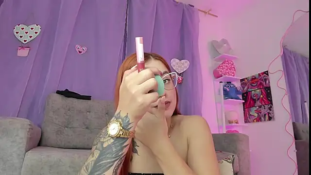 Snapshot of MelaniJhonson chatting on February 28, 7:42 am MelaniJhonson online show from February 28, 7:42 am