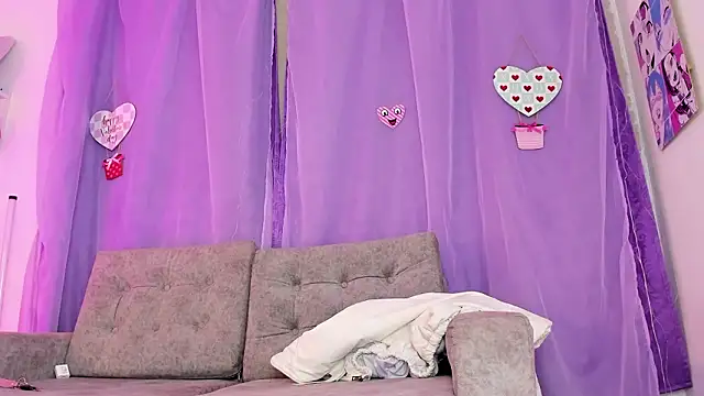 Snapshot of MelaniJhonson chatting on March 22, 9:02 am MelaniJhonson online show from March 22, 9:02 am