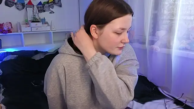 milliedoll online show from March 1, 2:57 am