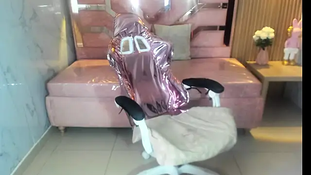 lili conor s online show from March 11, 11:37 pm