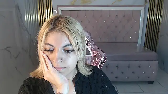 lili conor s online show from March 20, 10:10 am